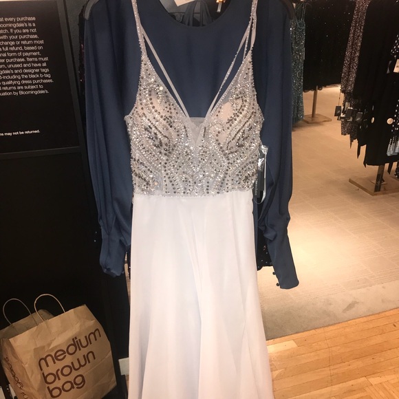 ❌SOLD IN BUNDLE❌ - Picture 4 of 8